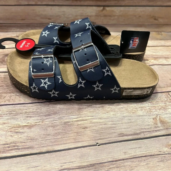 NWT! Dallas Cowboys Sandals - Picture 2 of 7